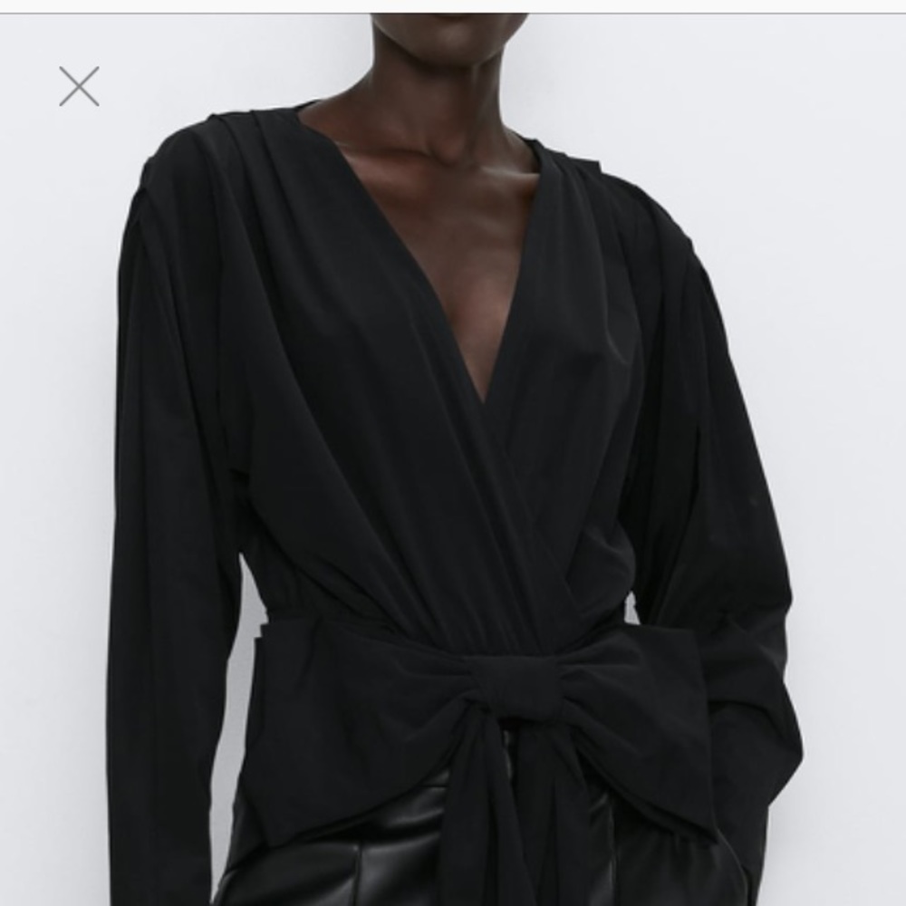 Zara black top with bow